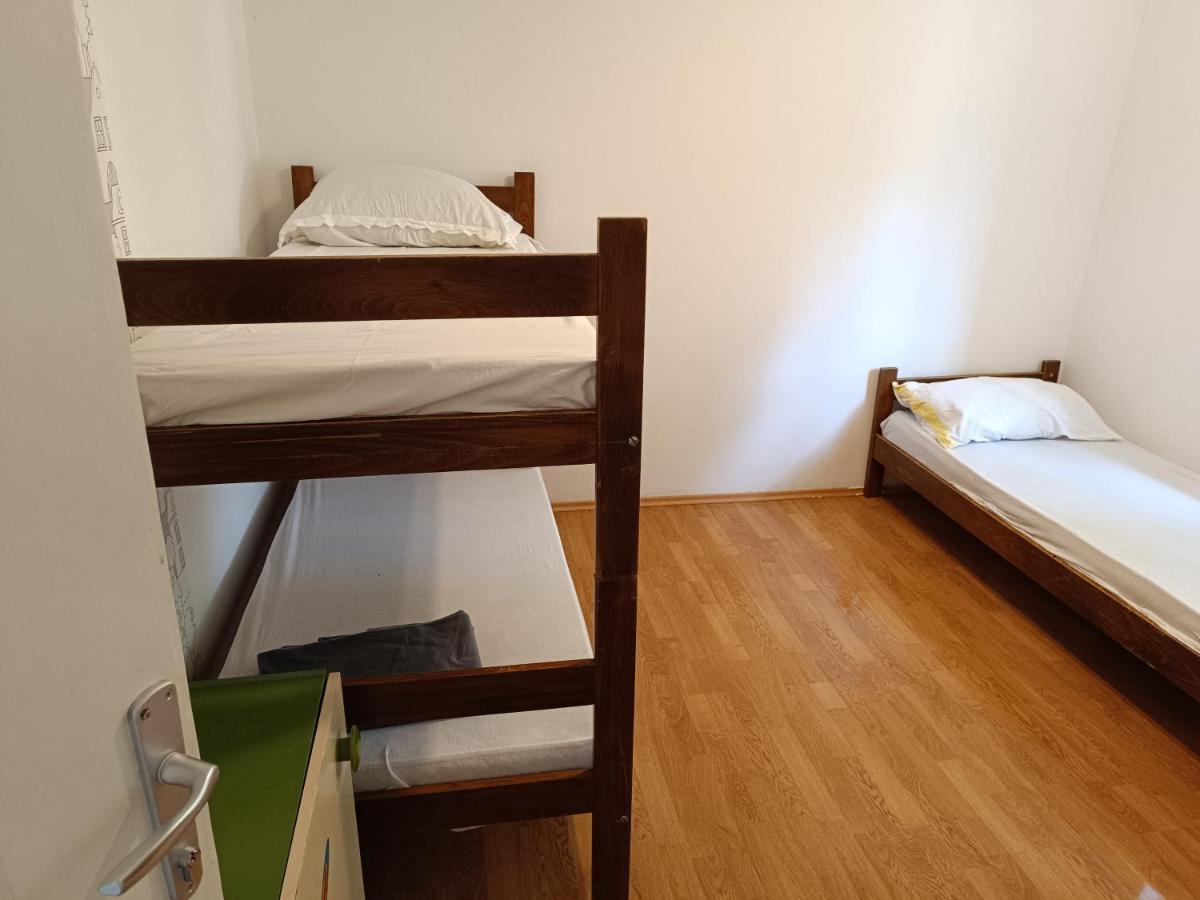 Hostel Rasema Трогир Экстерьер фото